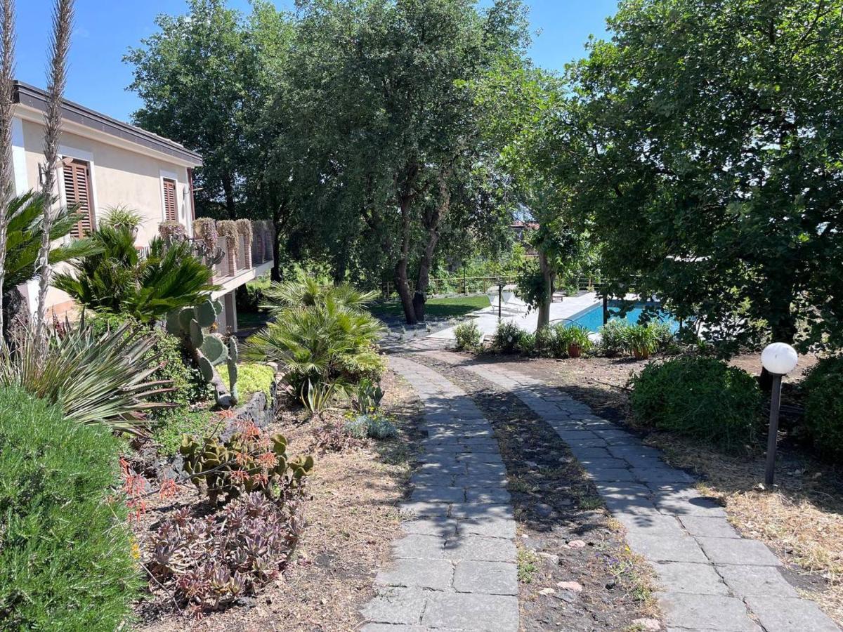 Etna Tra Le Querce Villa Santa Venerina Exterior foto